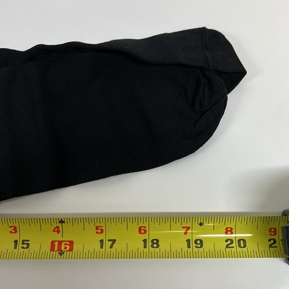 SKIN ZEEZ®
SKIN-REPARATIVE®
MEDICAL GRADE HYDRATING COMPRESSION SOCKS - Picture 4 of 5